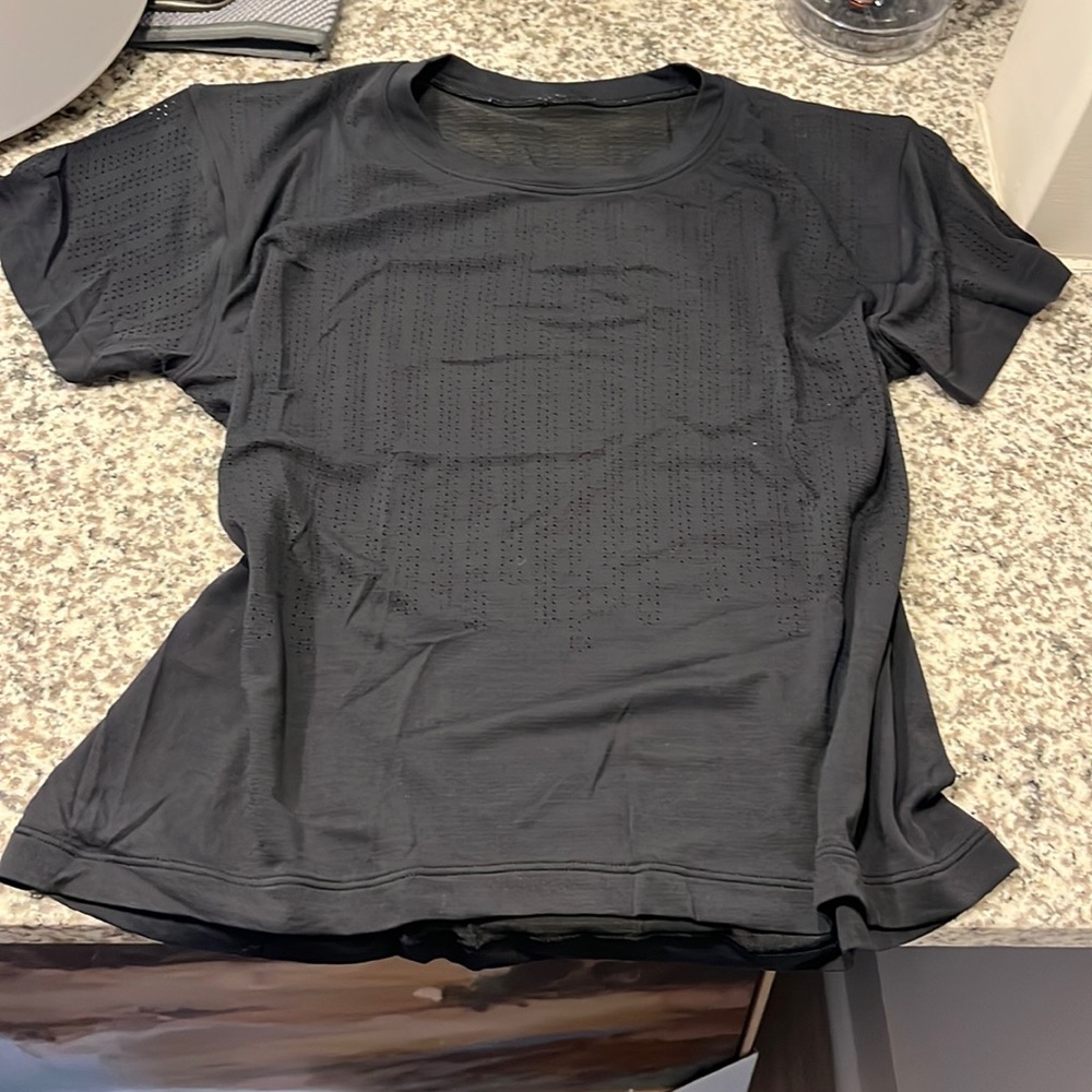 Lululemon top